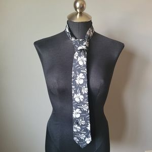 Perry Ellis black floral silk blend tie